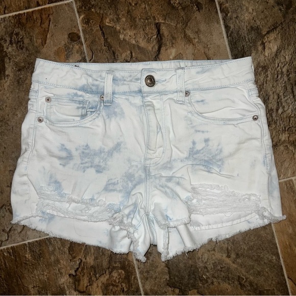 American Eagle Light Acid Wash High Rise Distressed Denim Shorts Size 8 - Picture 2 of 12